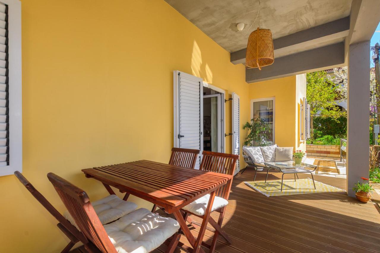 Apartment Macan, Beautiful Green Oasis Пула Екстериор снимка