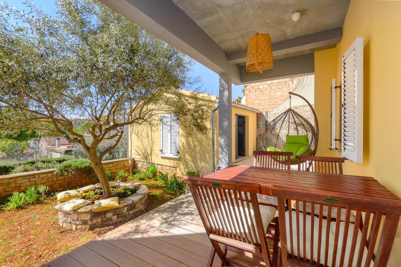 Apartment Macan, Beautiful Green Oasis Пула Екстериор снимка